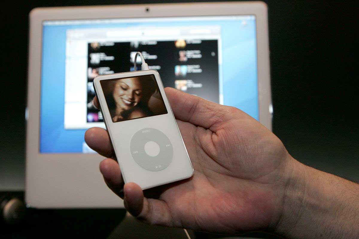 ipod-video-5th-gen-2005